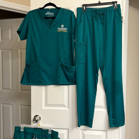 Marilyn Monroe Other Marilyn Monroe Scrub Set Feels Like Silk